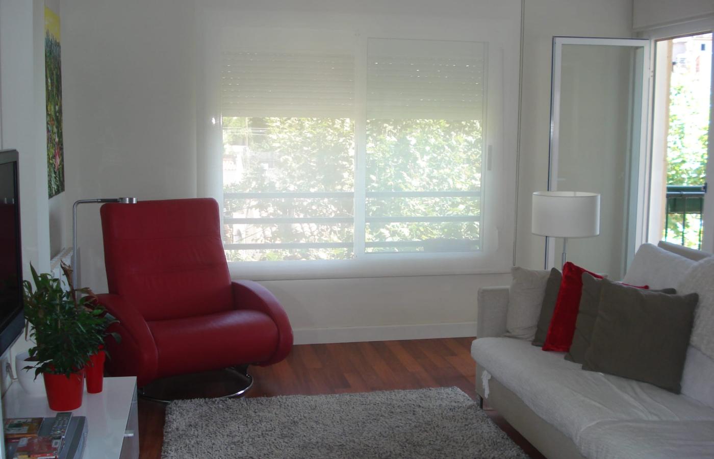 Imagen de 'alquiler de habitaciones en barcelona, roda de ter | convivencia intergeneracional'