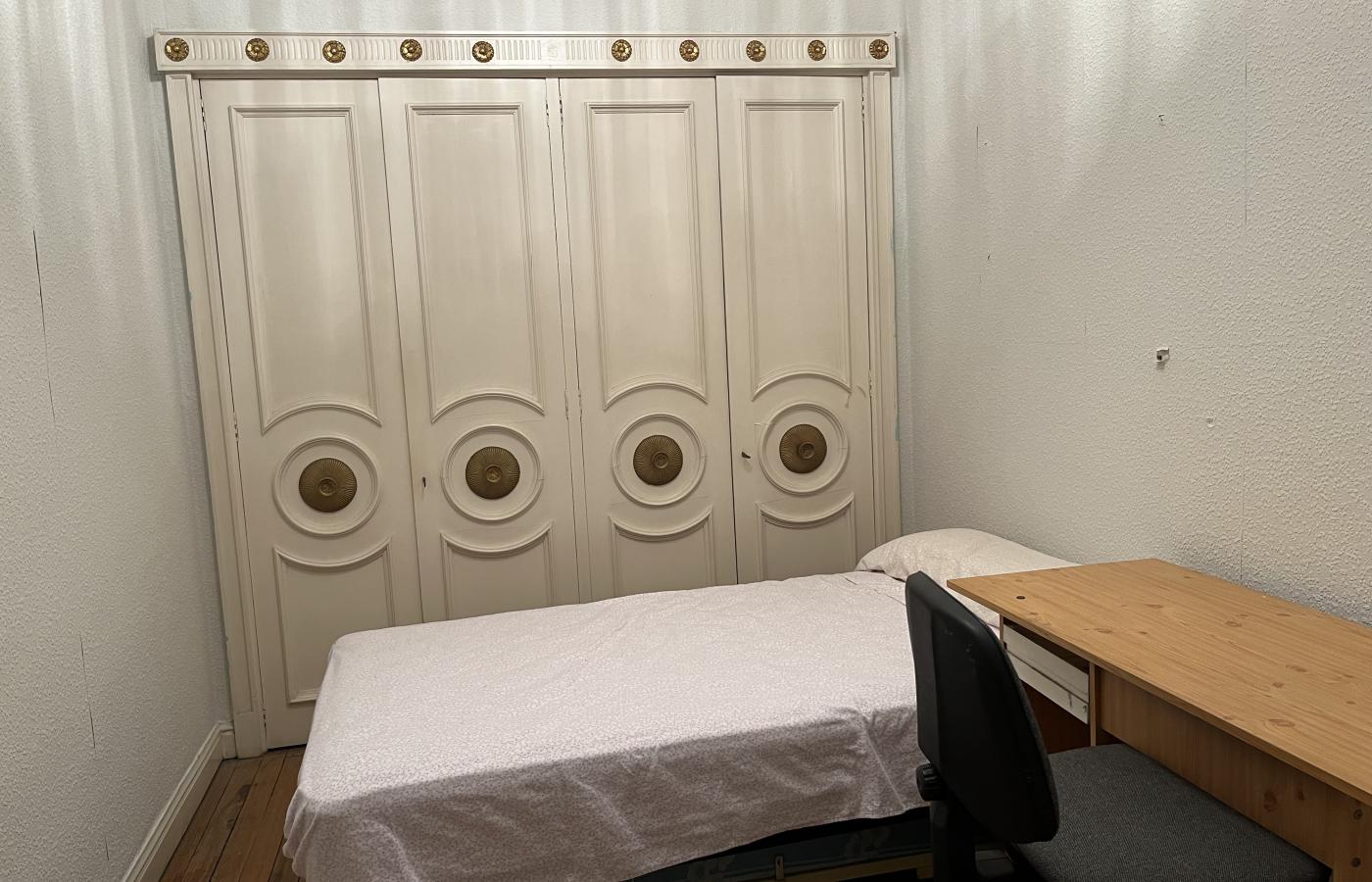 Imagen de se alquila habitación en centro de bilbao, sabino arana