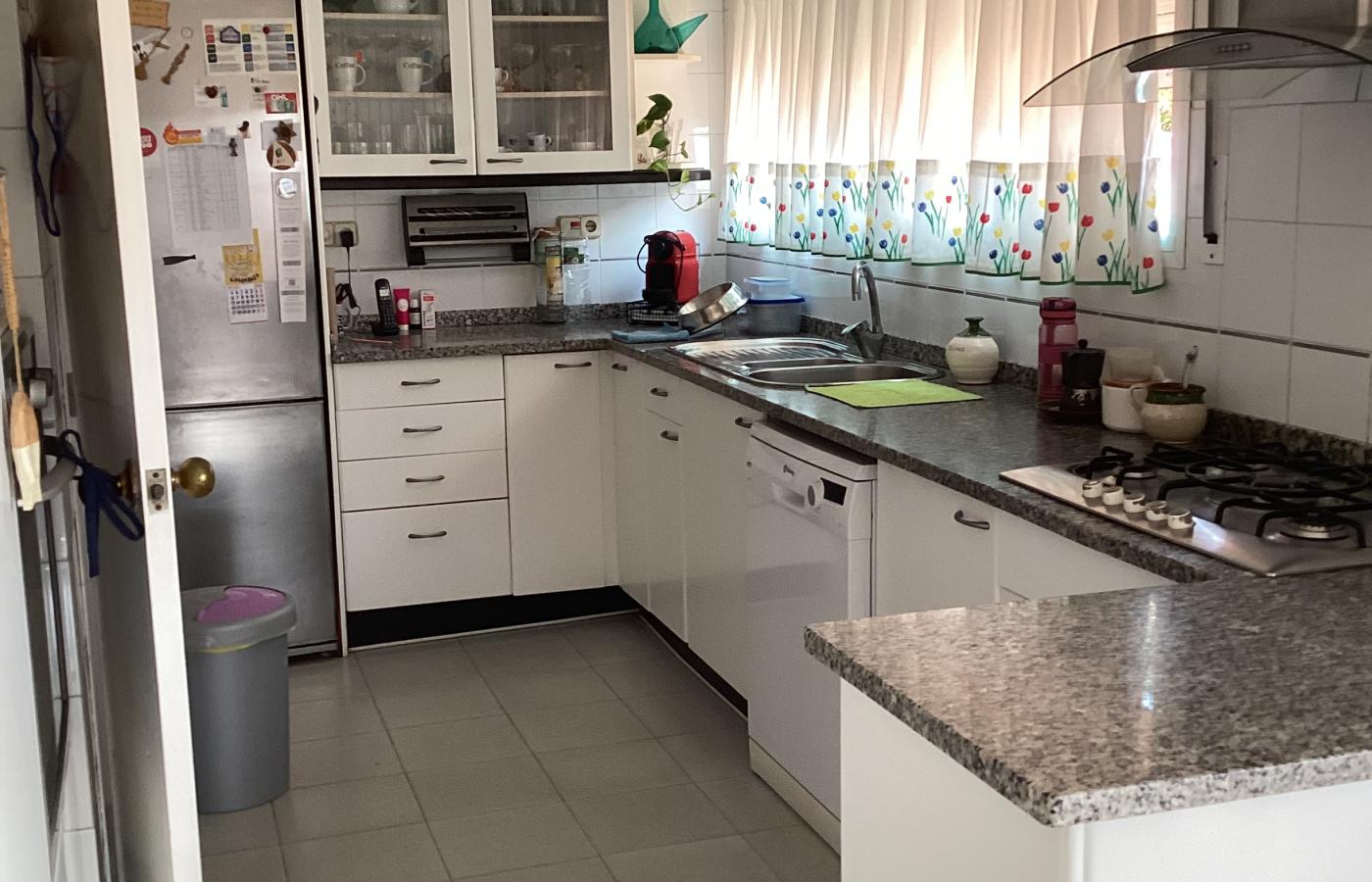 Imagen de 'alquiler de habitaciones en barcelona, orís | convivencia intergeneracional'