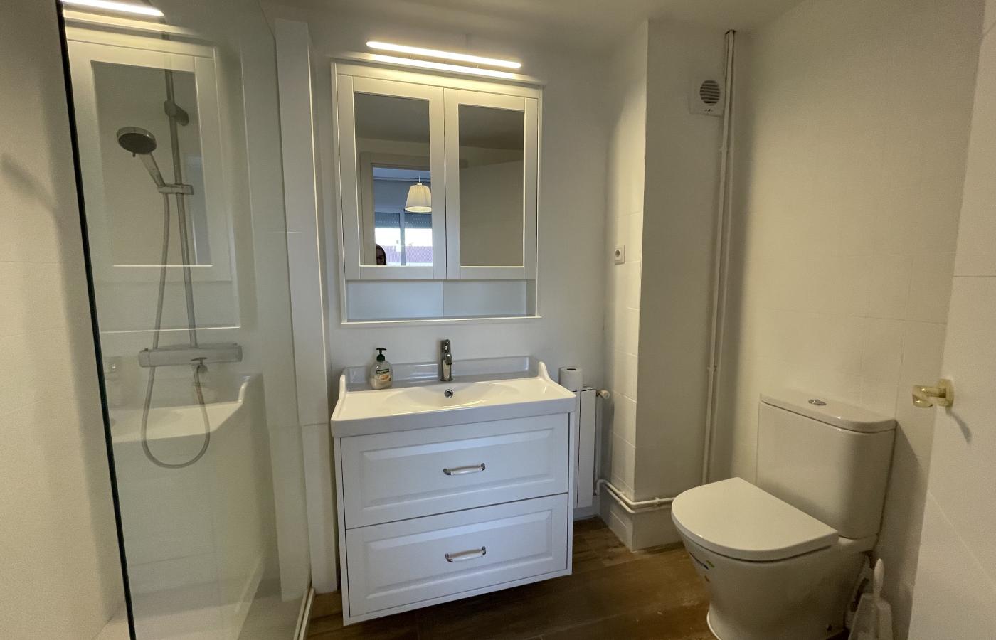 Imagen de 'alquiler de habitaciones en barcelona, font-rubí | convivencia intergeneracional'